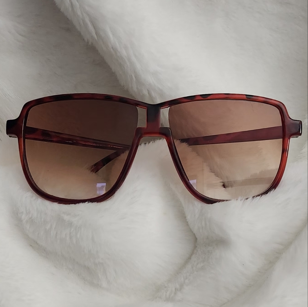 Brown Minimalist Rectangular Sunglasses